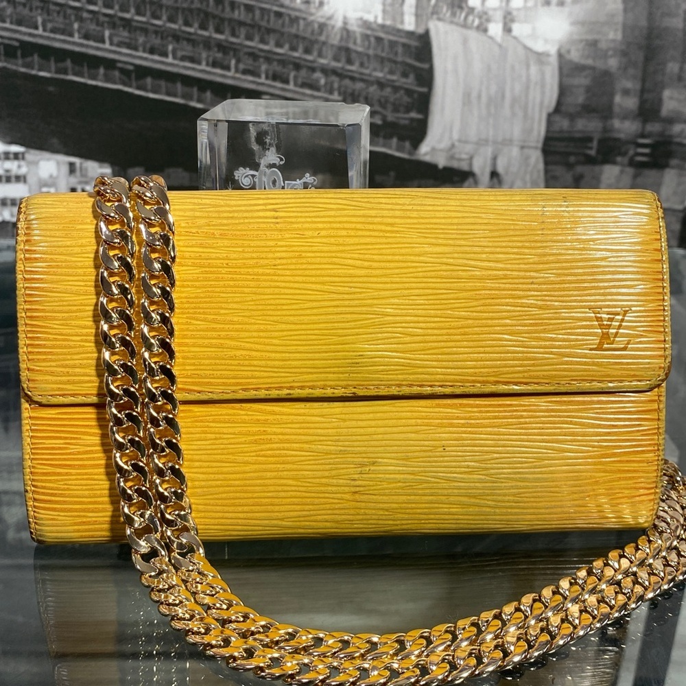 Authentic Louis Vuitton Yellow Epi Leather Sarah Wallet - Picture 4 of 15